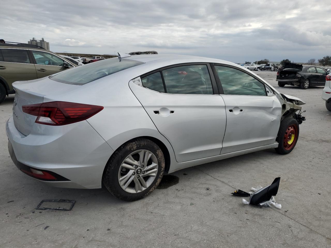 2019 Hyundai Elantra - Image 3