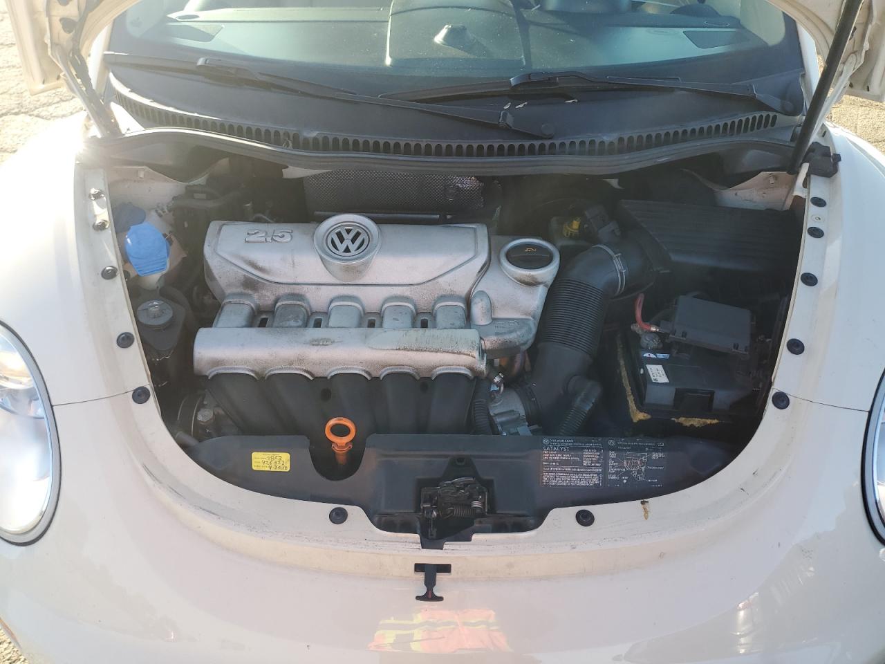 2006 Volkswagen Beetle - Image 11