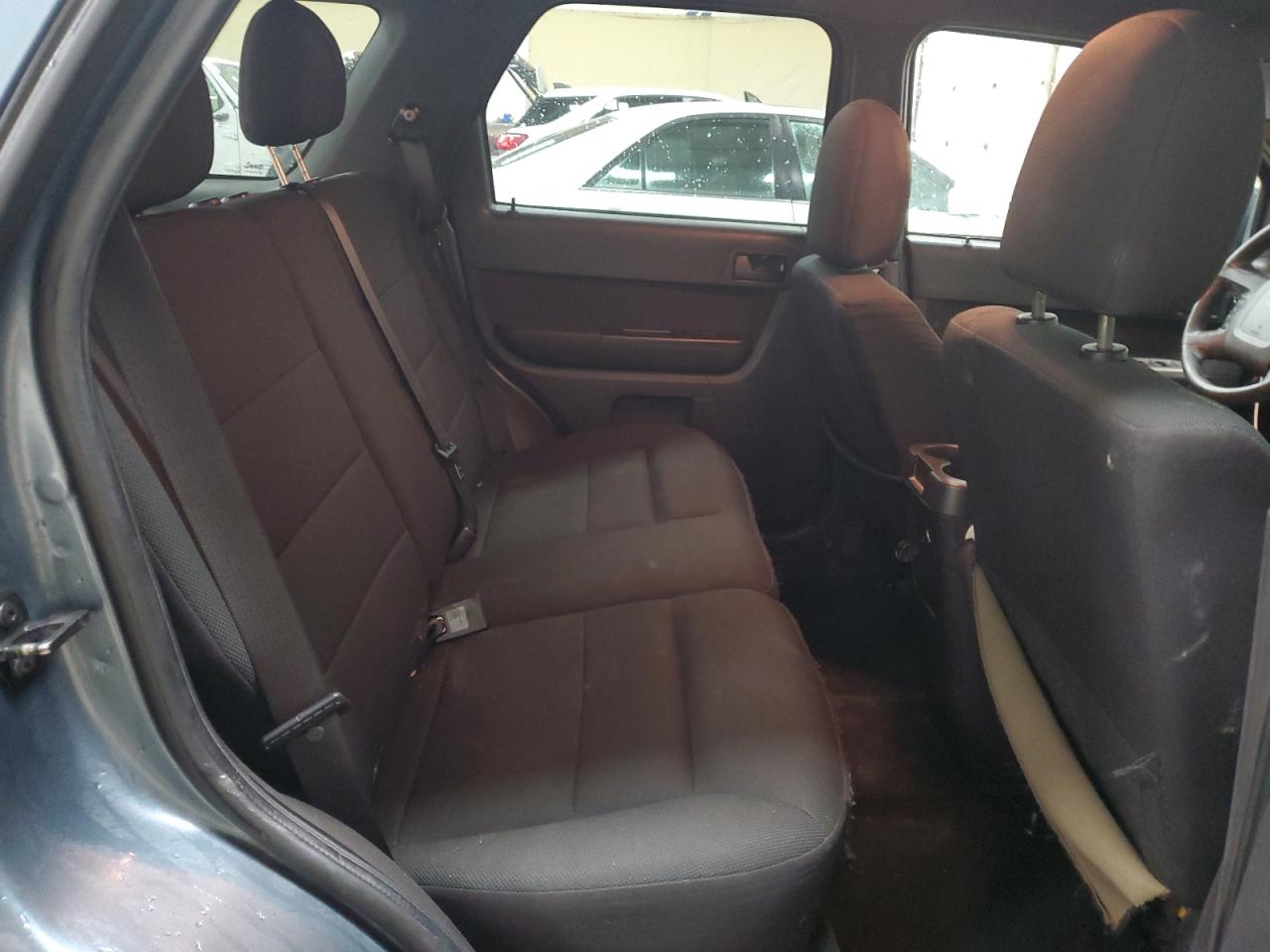 2010 Ford Escape - Image 11