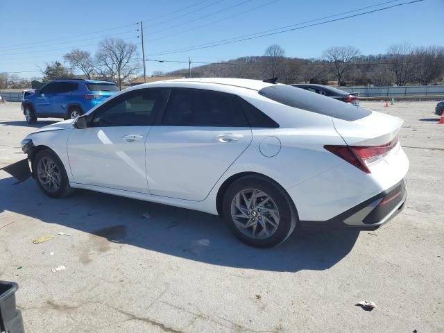  HYUNDAI ELANTRA 2024 Белы