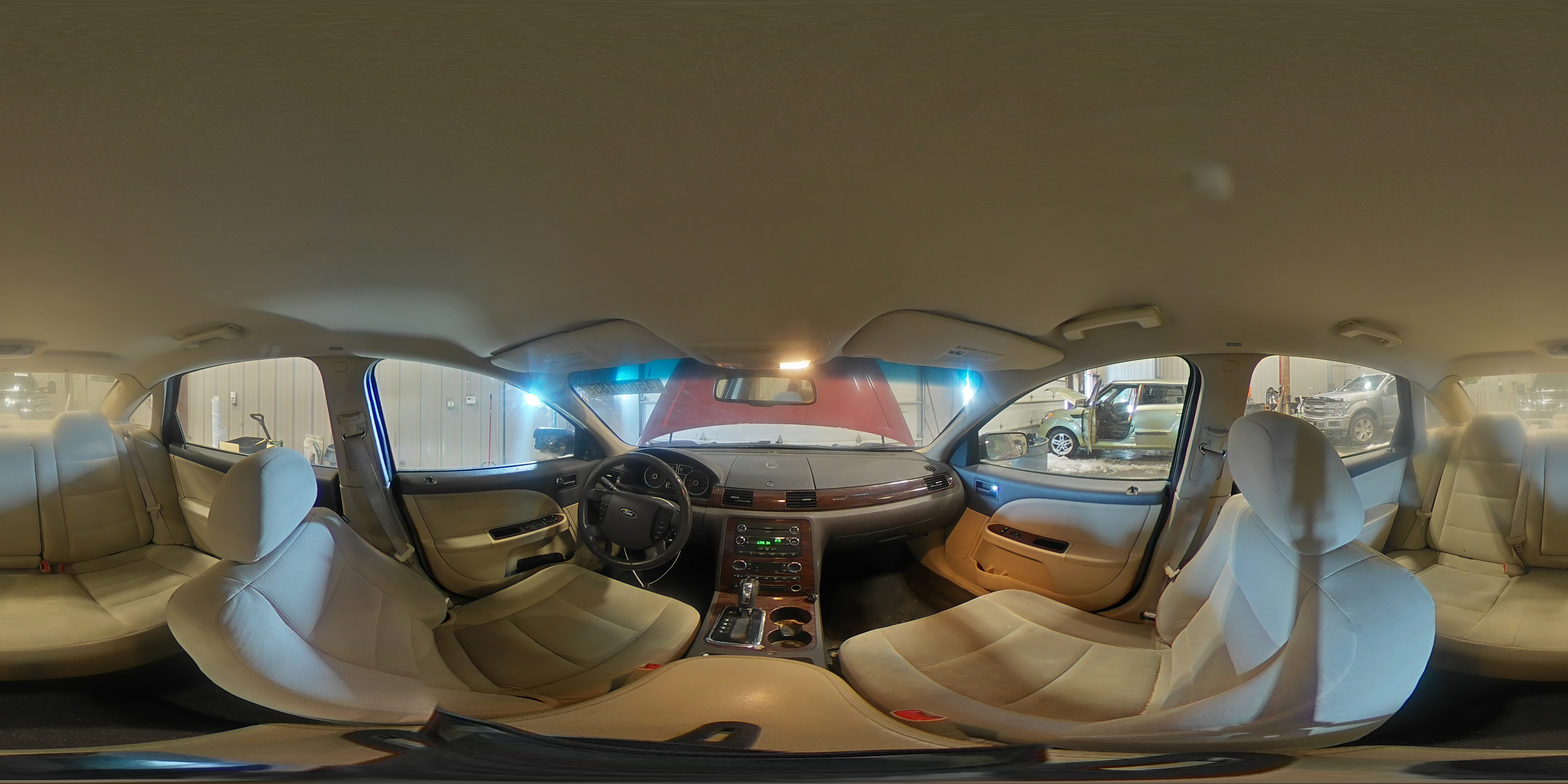 2008 Ford Taurus - Image 12