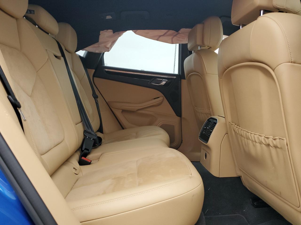 2018 Porsche Macan - Image 11