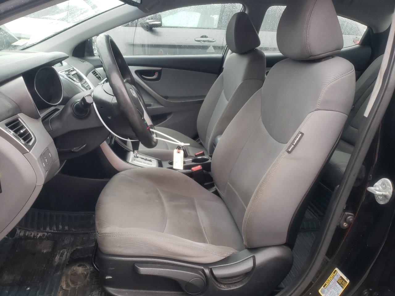 2012 Hyundai Elantra - Image 7