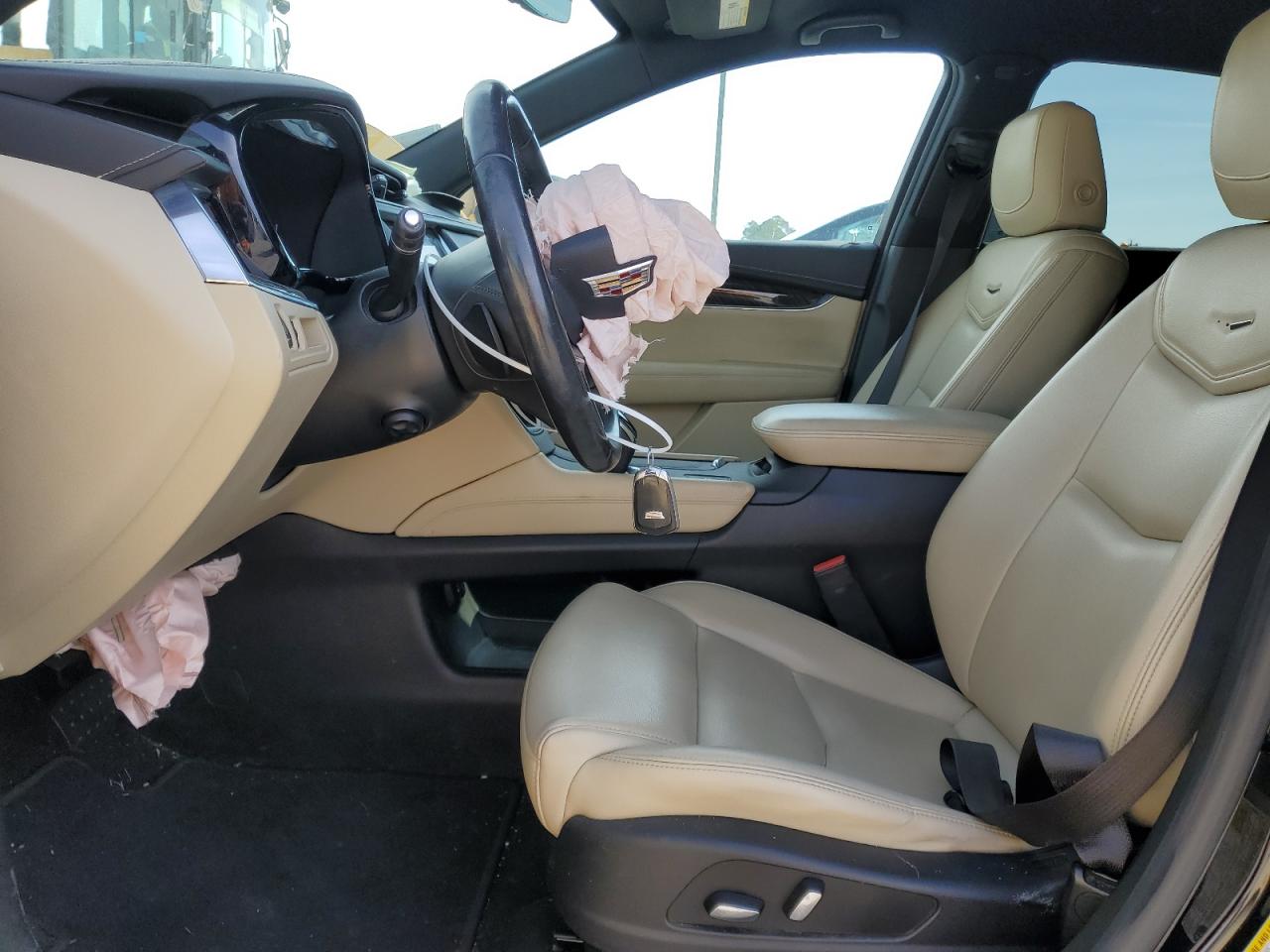 2017 Cadillac XT5 - Image 7