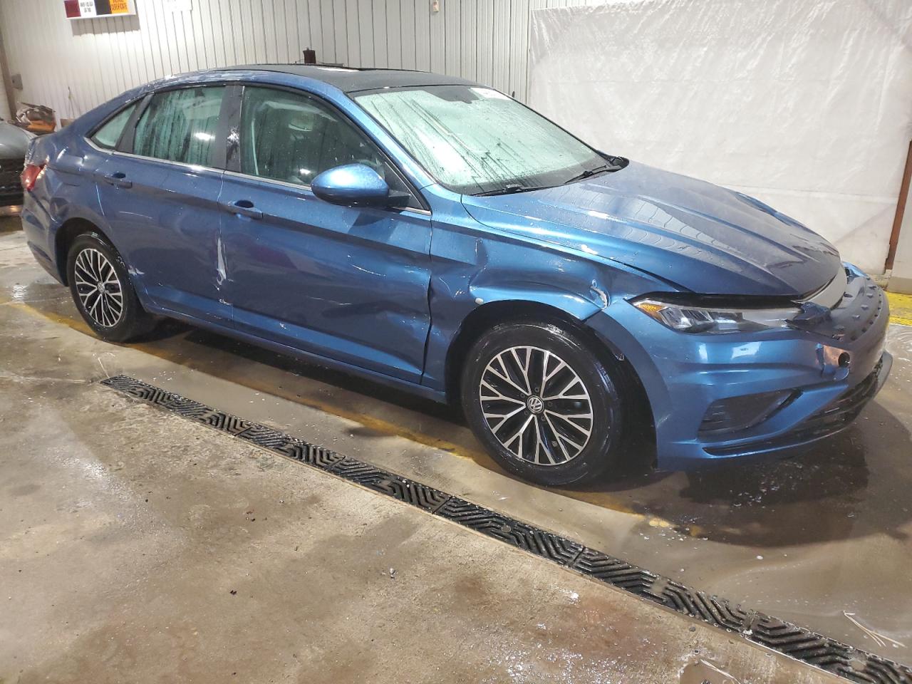 2019 Volkswagen Jetta - Image 4