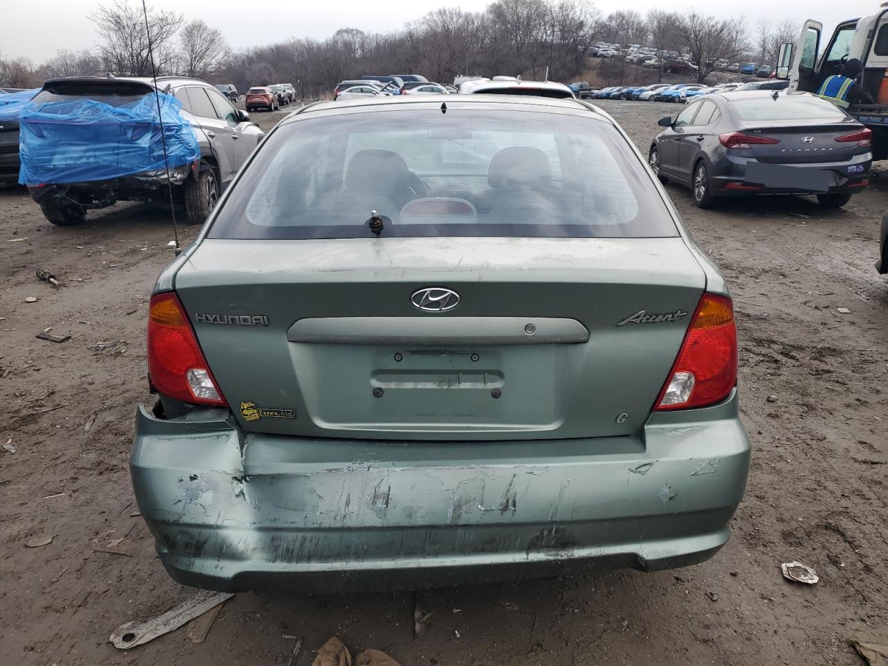 2003 Hyundai Accent - Image 7