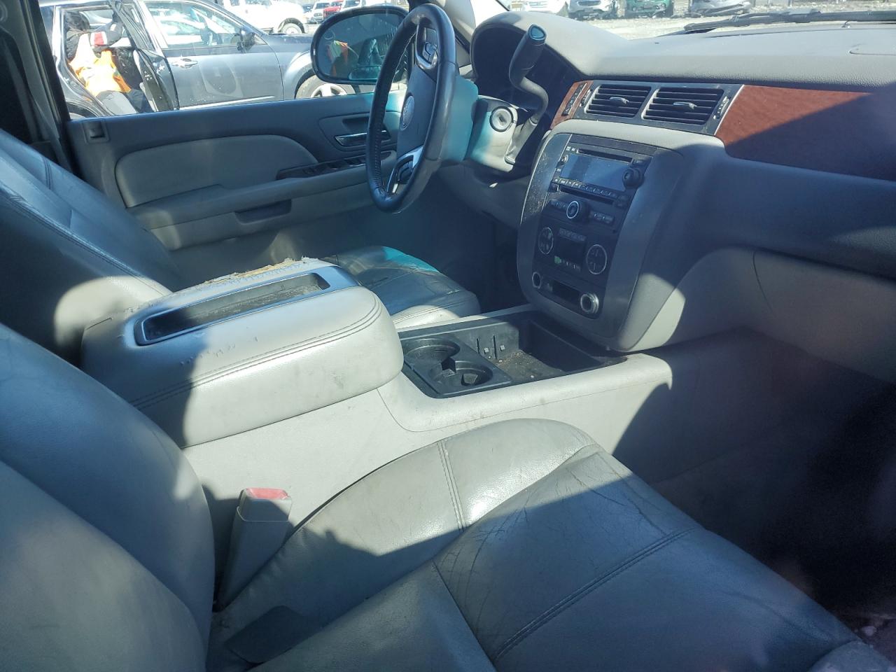 2007 GMC Yukon - Image 8