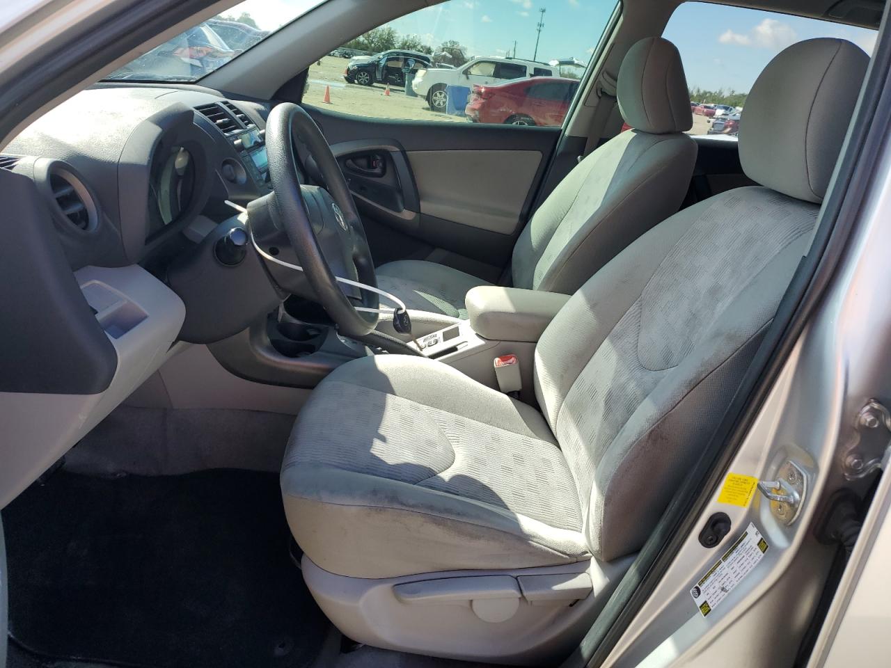 2011 Toyota RAV 4 - Image 7