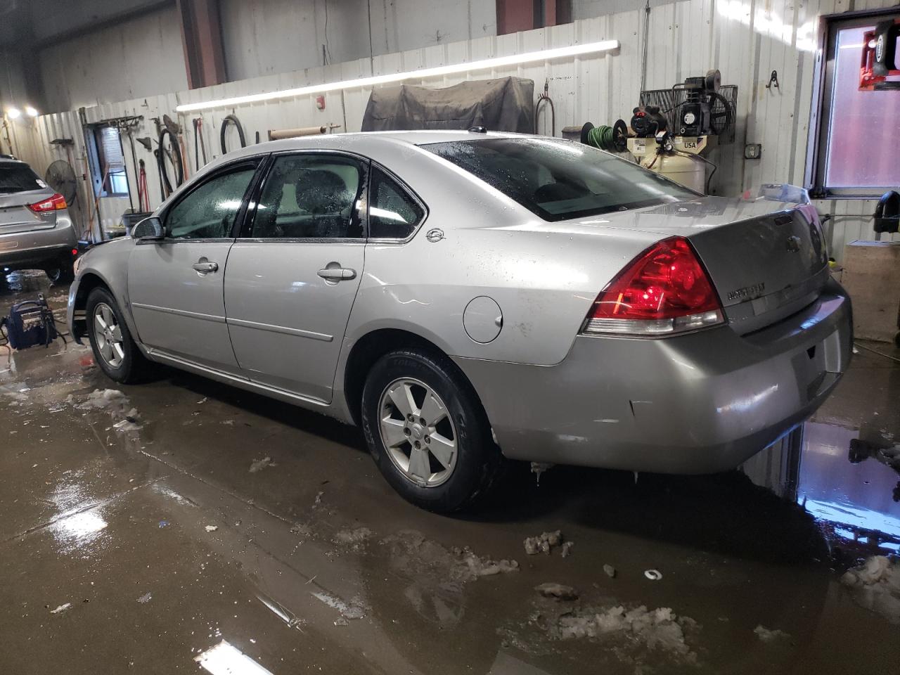 2006 Chevrolet Impala - Image 2