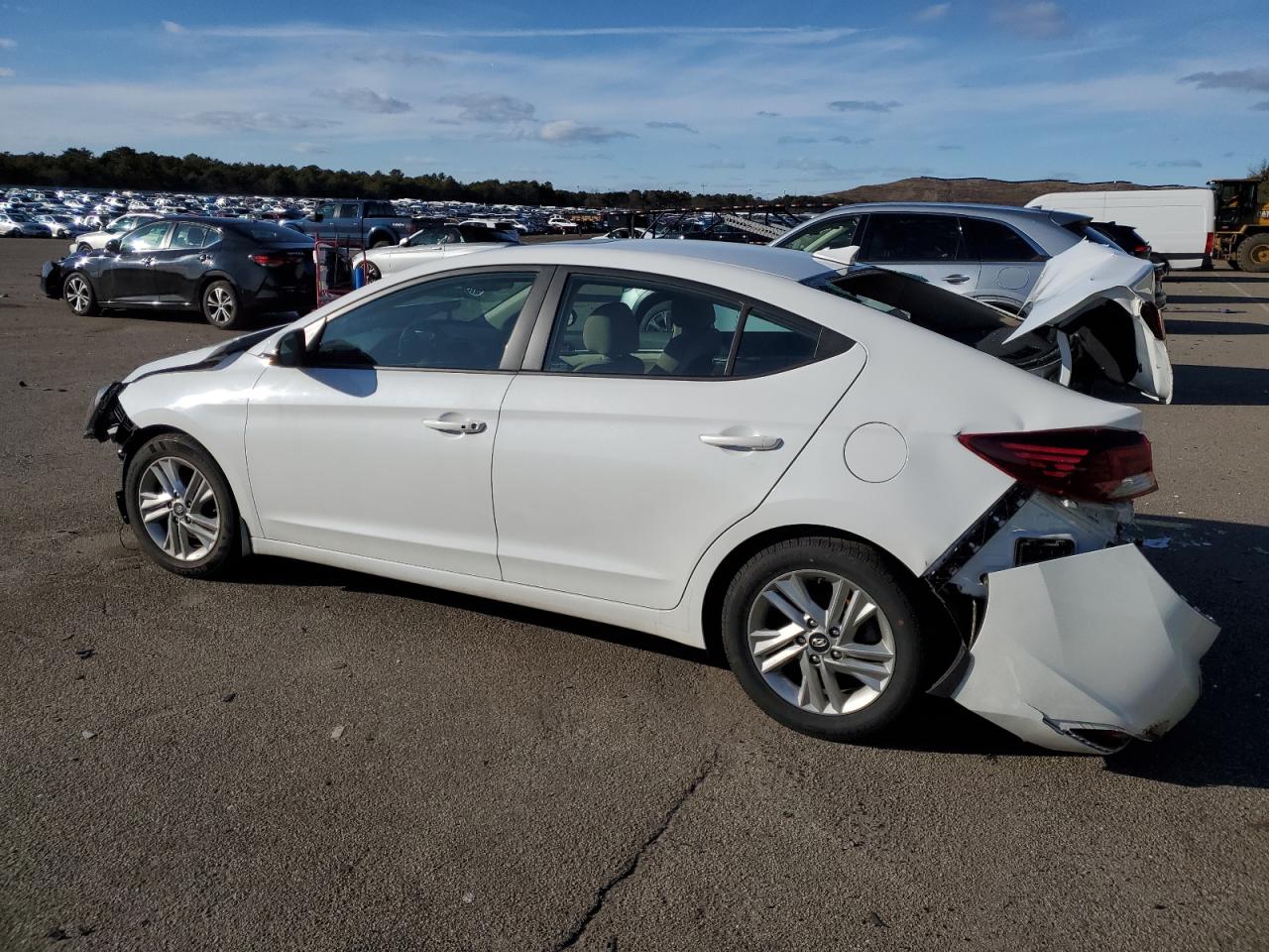 2020 Hyundai Elantra - Image 2