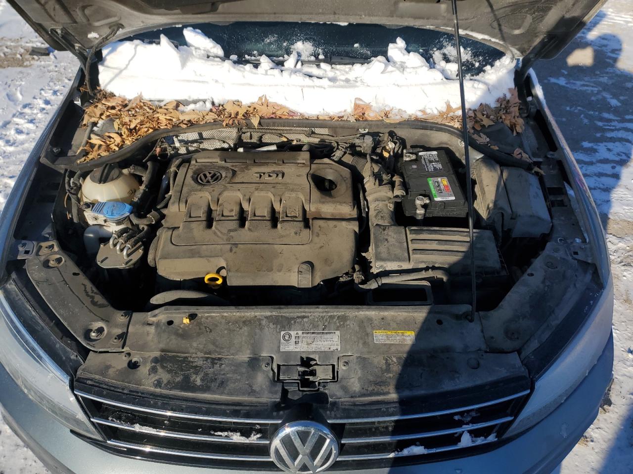 2015 Volkswagen Jetta - Image 11
