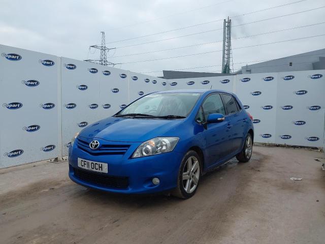 2011 TOYOTA AURIS SR V