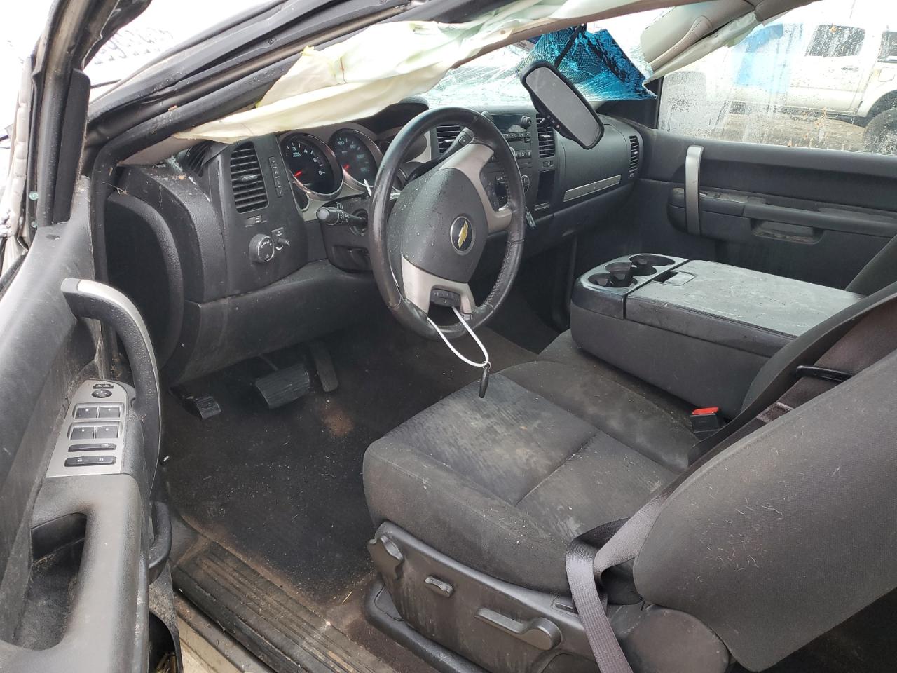 2013 Chevrolet Silverado - Image 8