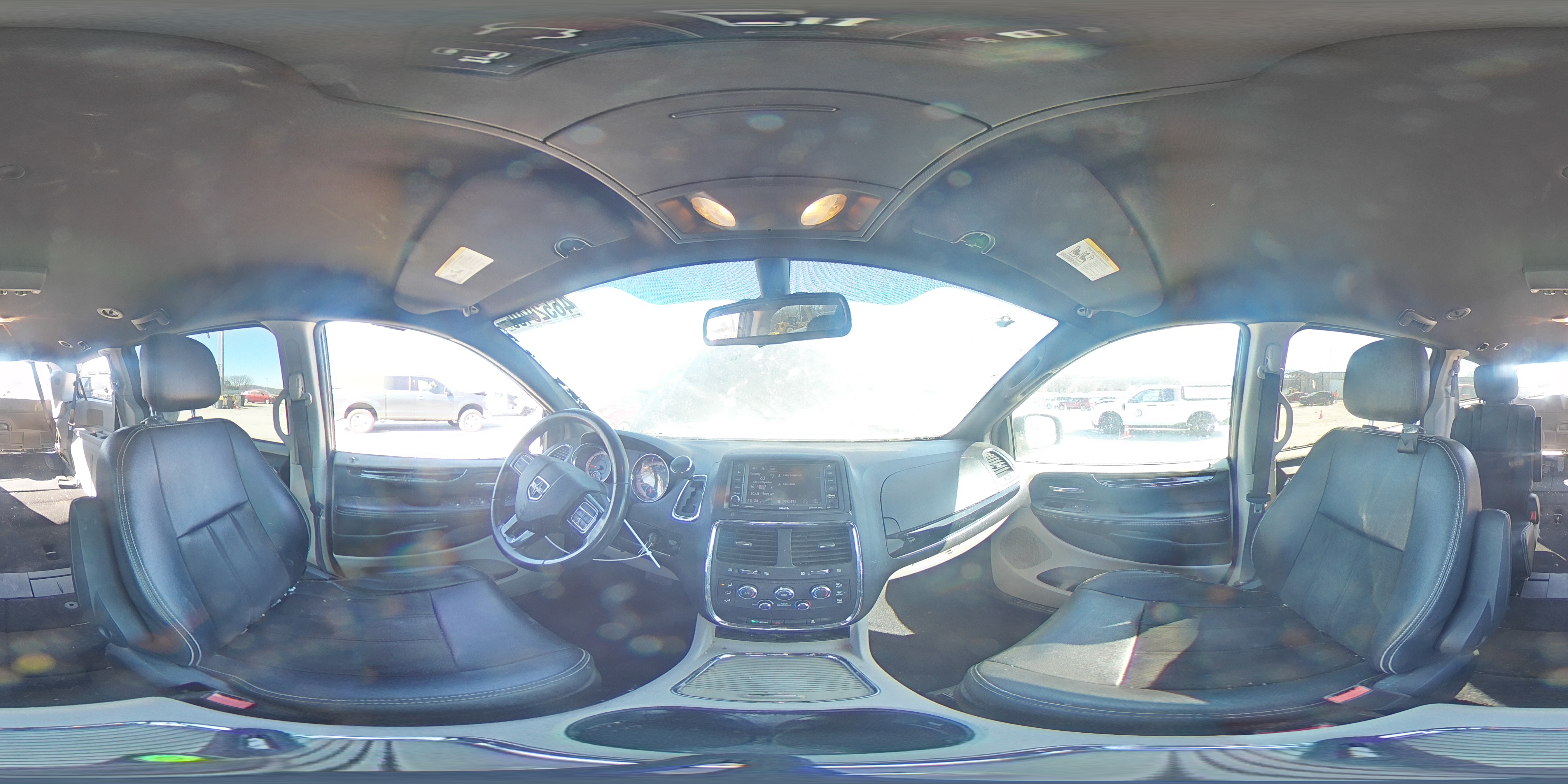 2020 Dodge Caravan - Image 13