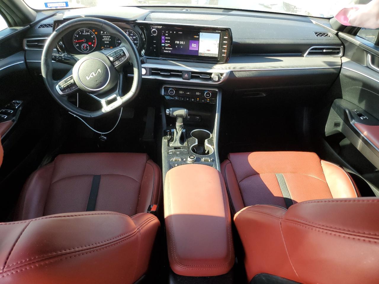 2023 Kia K5 - Image 8