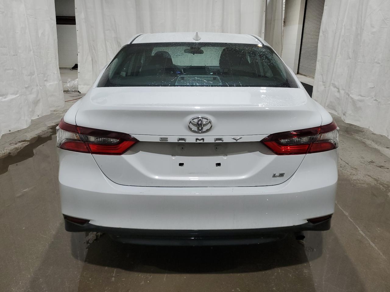 2022 Toyota Camry - Image 6