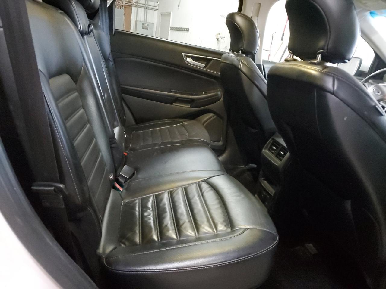 2015 Ford Edge - Image 11