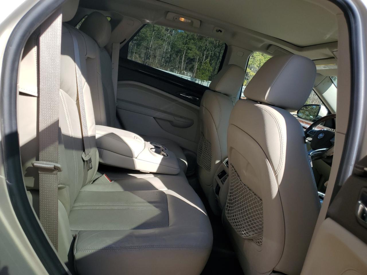 2010 Cadillac SRX - Image 12