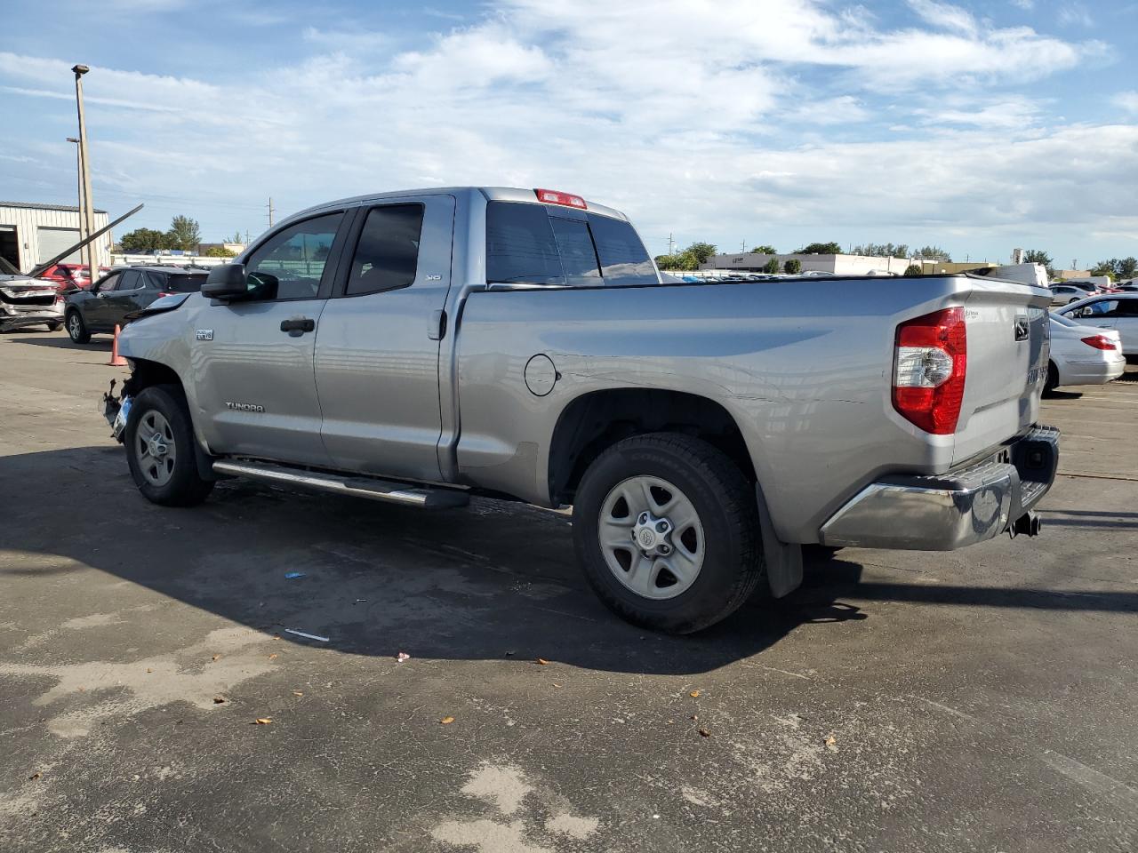 2014 Toyota Tundra - Image 2