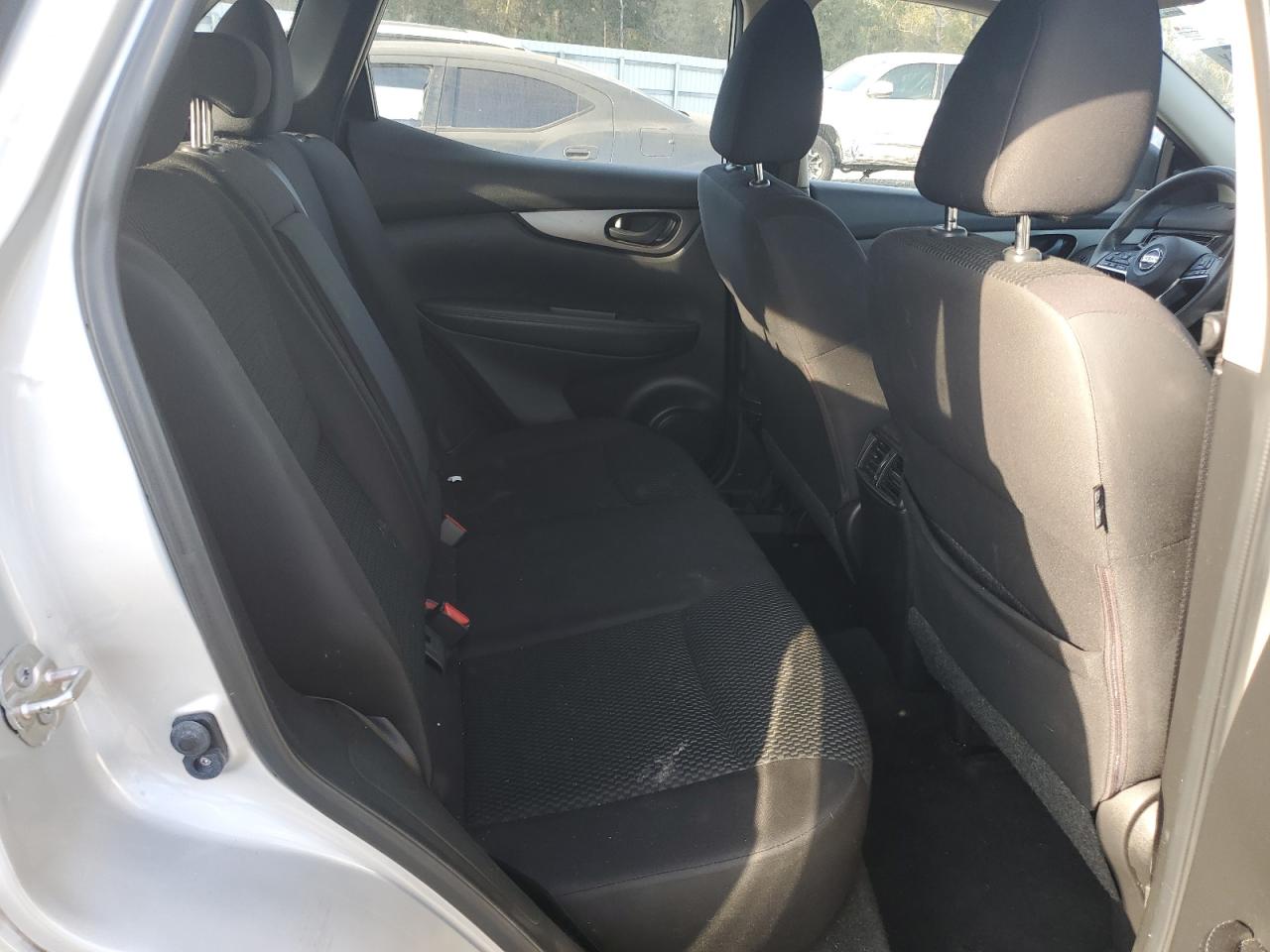 2019 Nissan Rogue - Image 11