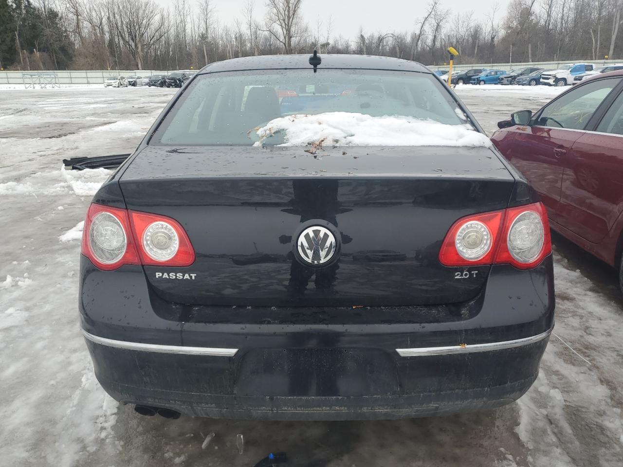 2010 Volkswagen Passat - Image 6