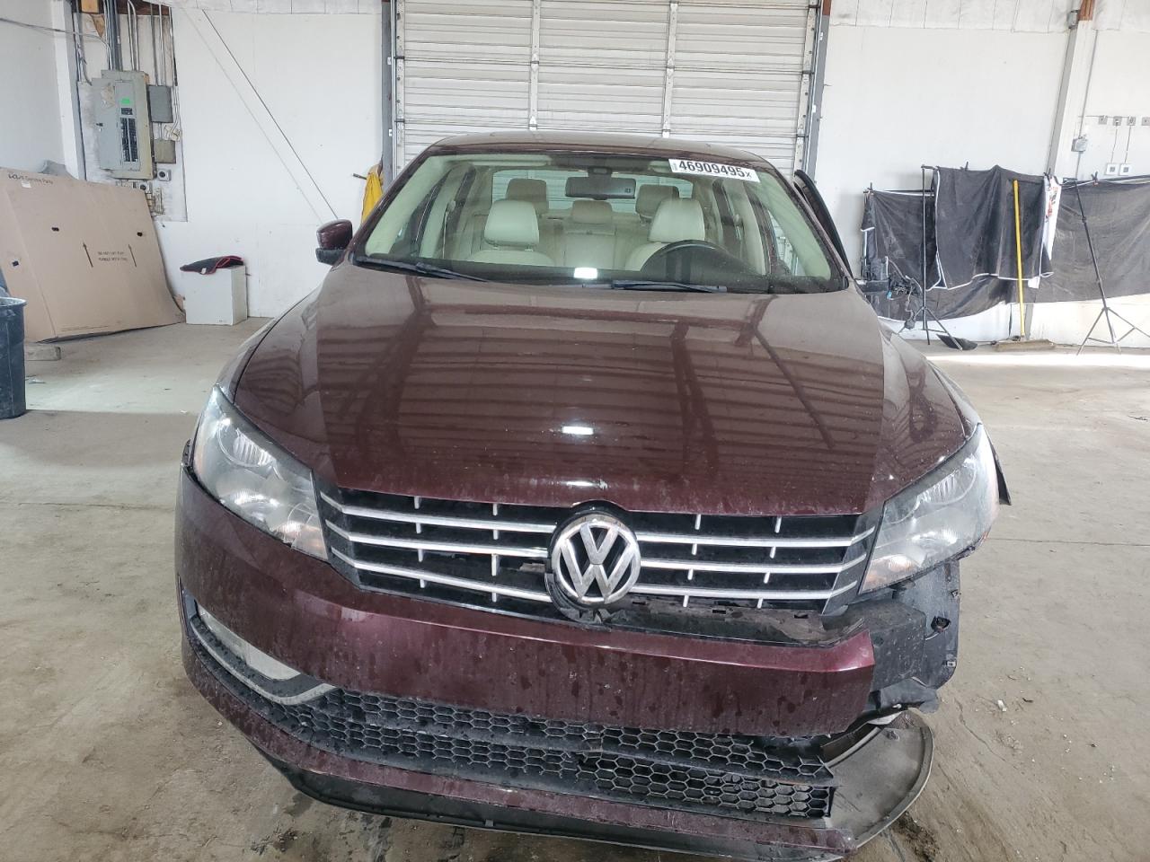 2014 Volkswagen Passat - Image 5