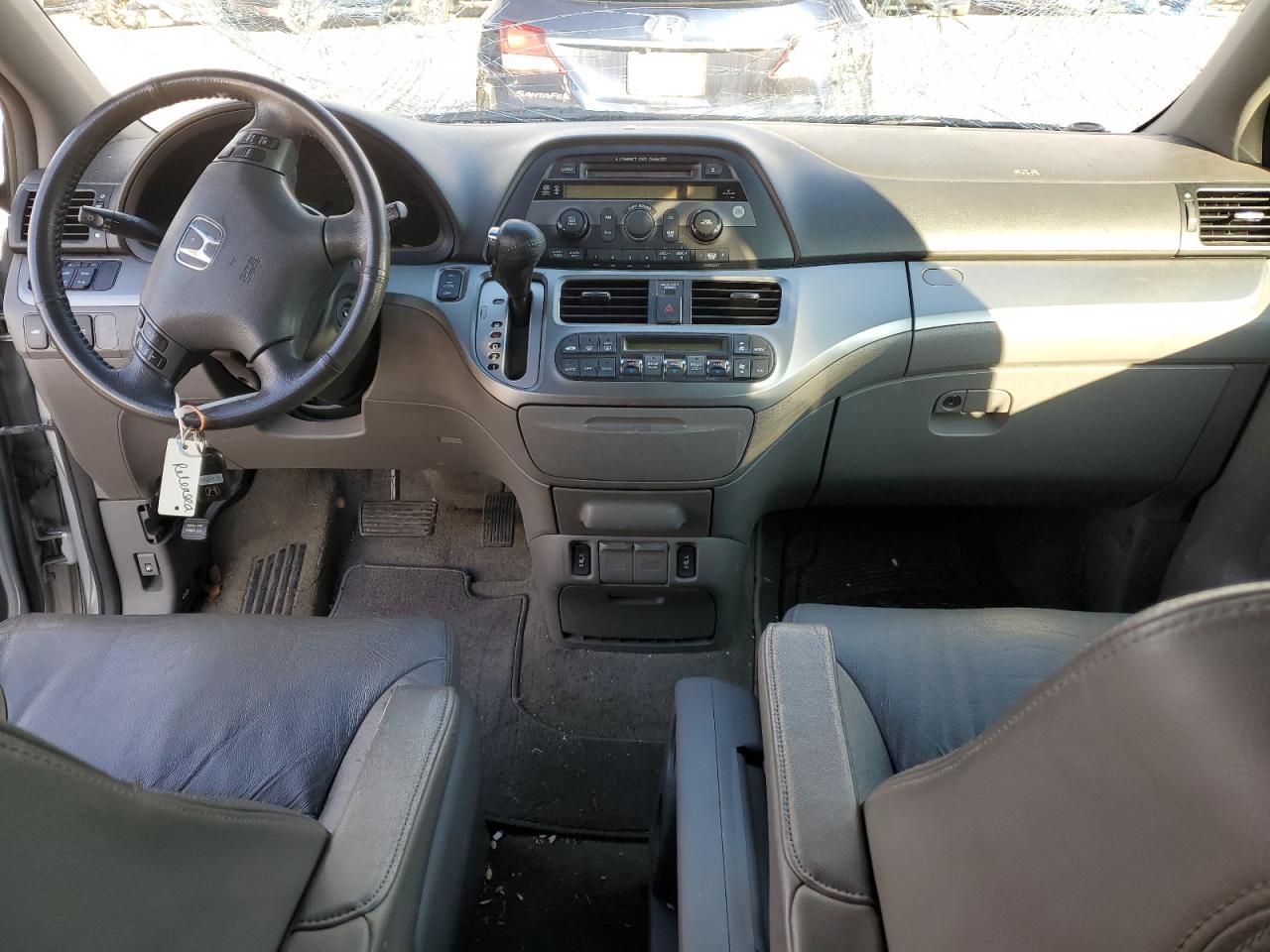 2010 Honda Odyssey - Image 8