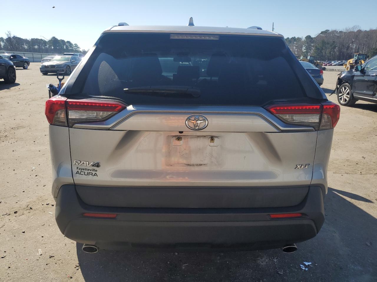 2019 Toyota RAV 4 - Image 6