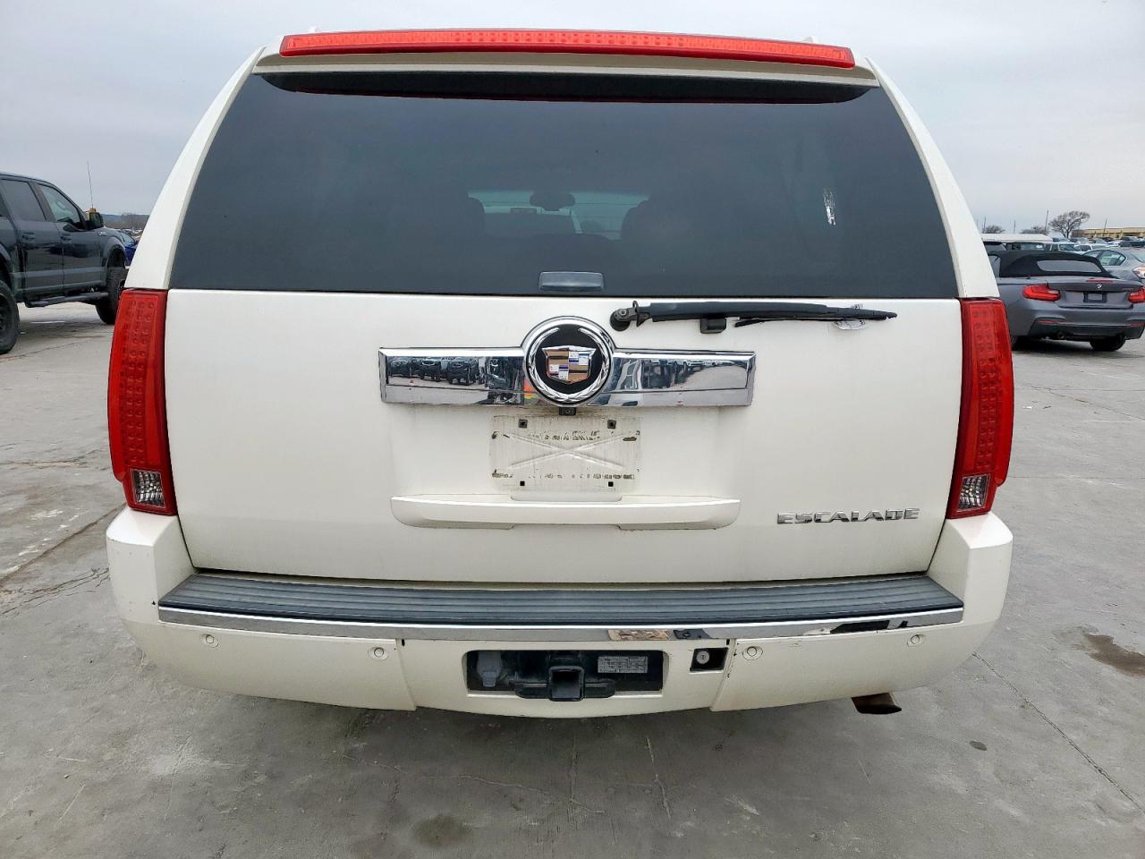 2008 Cadillac Escalade - Image 6