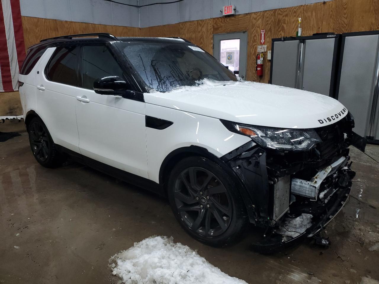2017 Land Rover Discovery - Image 4