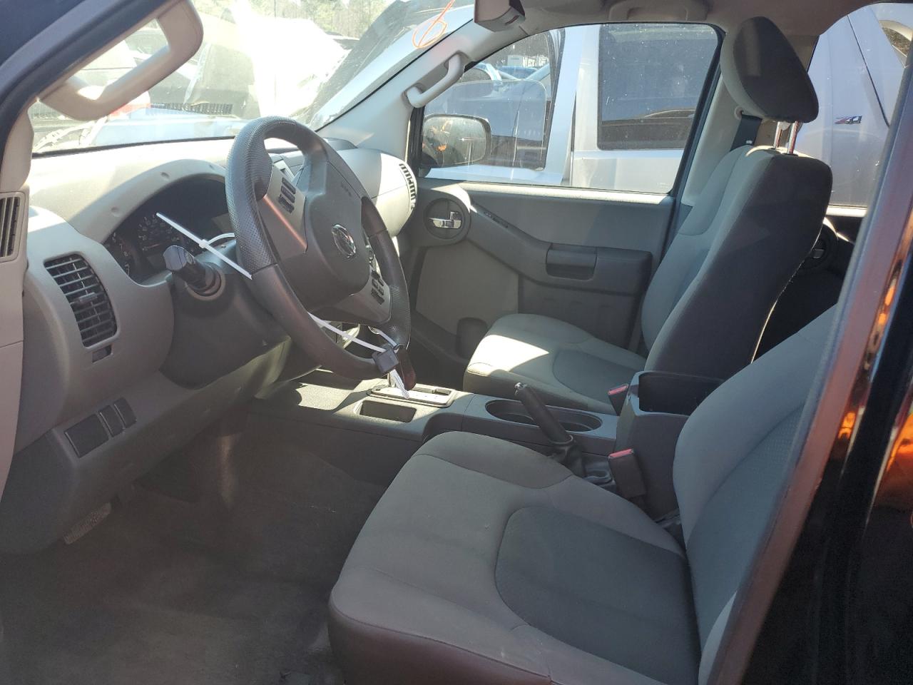 2015 Nissan XTerra - Image 7