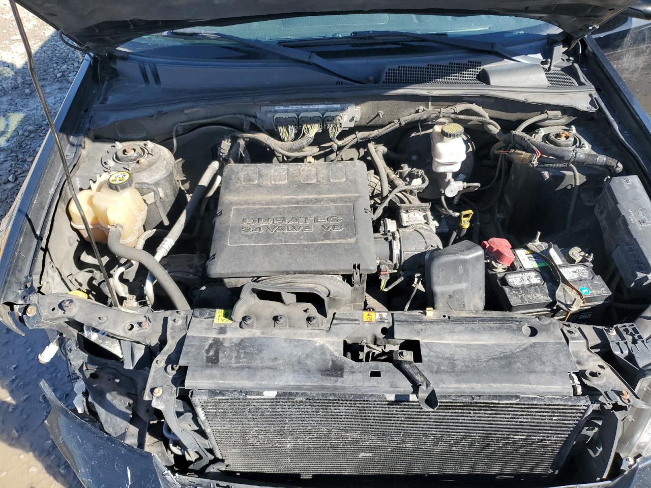 2010 Ford Escape - Image 13