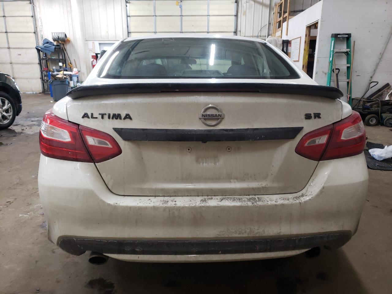 2016 Nissan Altima - Image 6