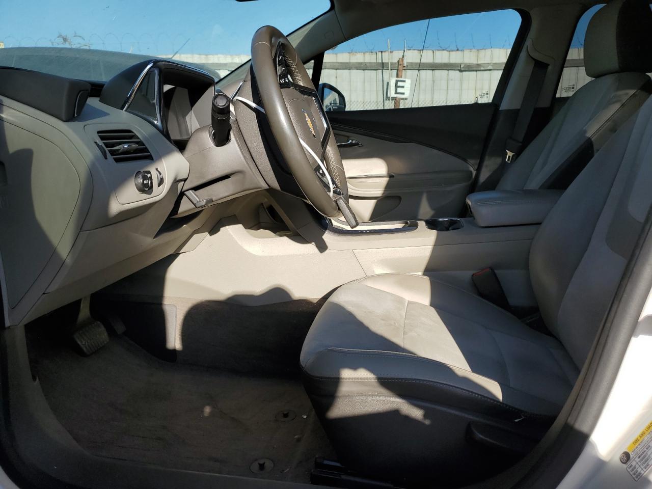 2013 Chevrolet Volt - Image 7