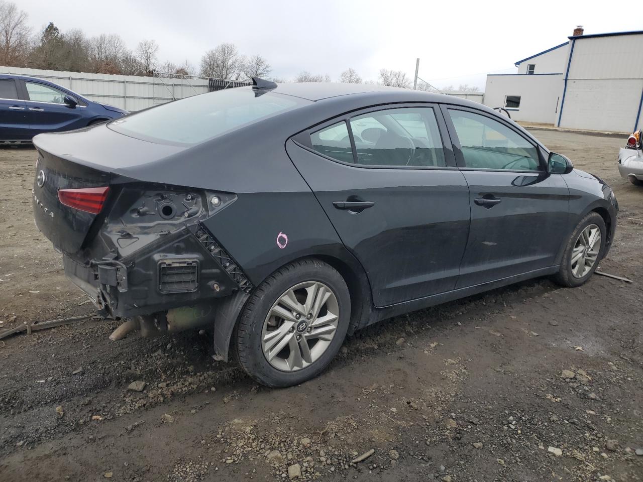 2019 Hyundai Elantra - Image 3