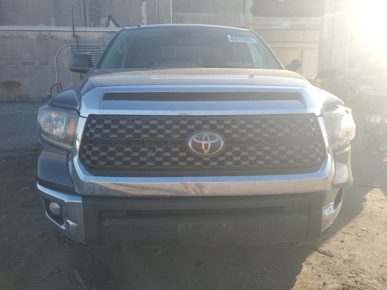 2018 Toyota Tundra - Image 5