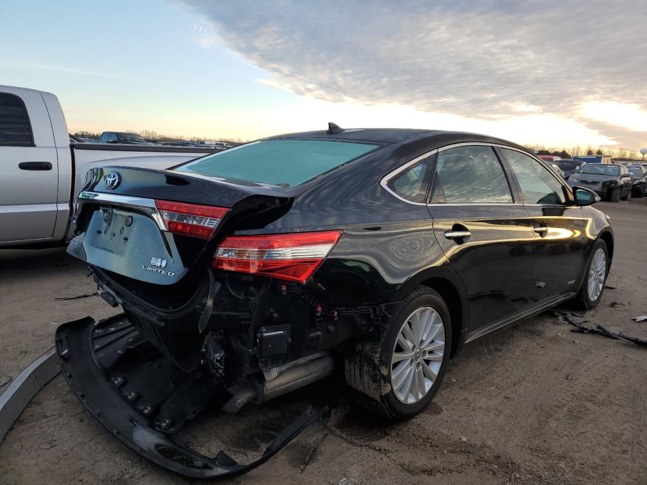 2014 Toyota Avalon - Image 3