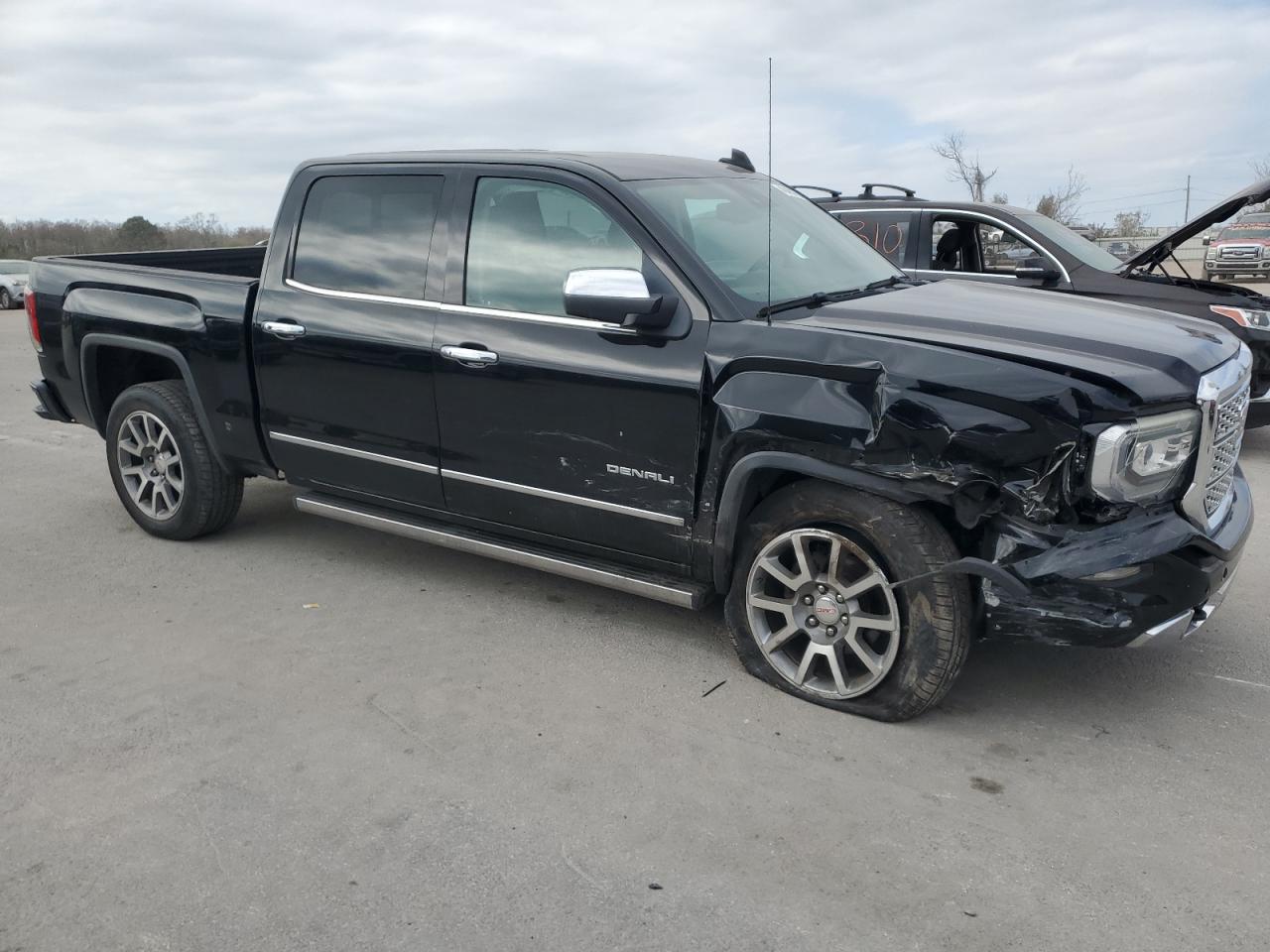 2016 GMC Sierra - Image 4