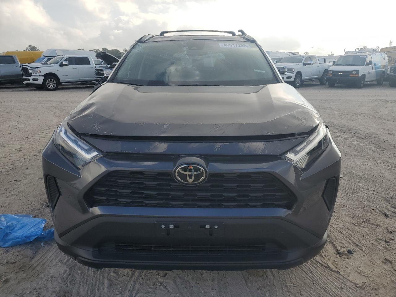 2024 Toyota RAV 4 - Image 5