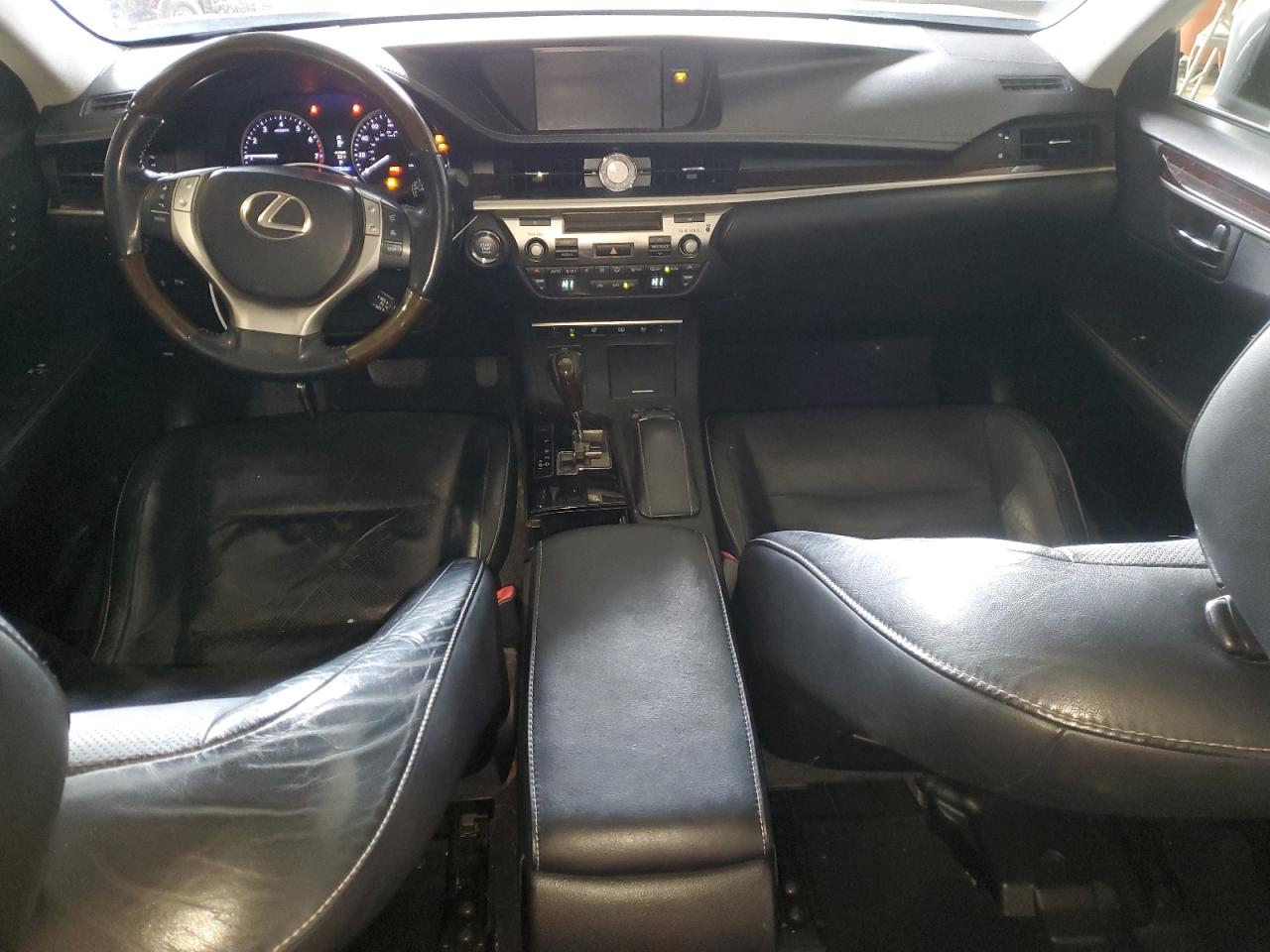2013 Lexus ES - Image 8