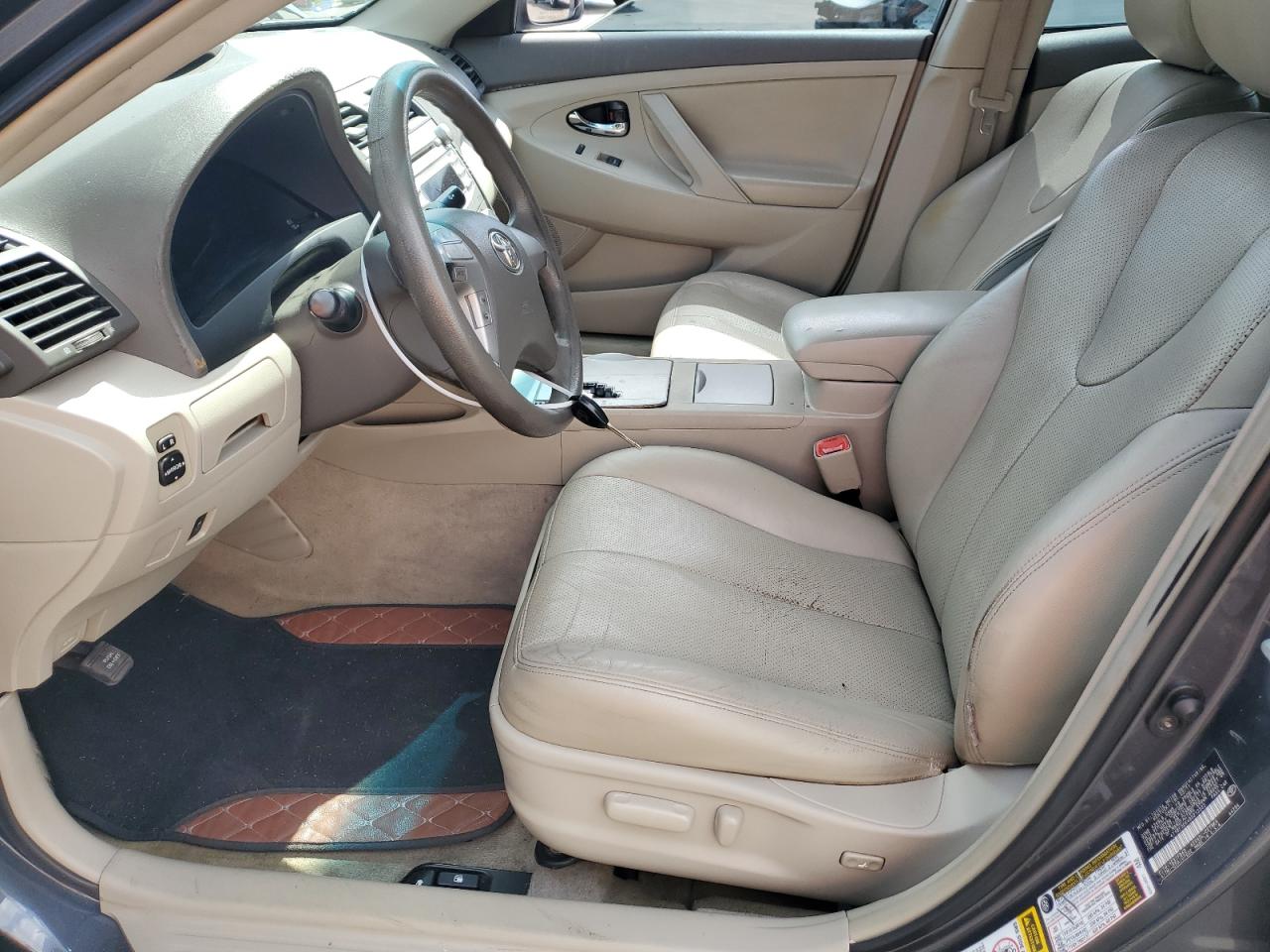2011 Toyota Camry - Image 7