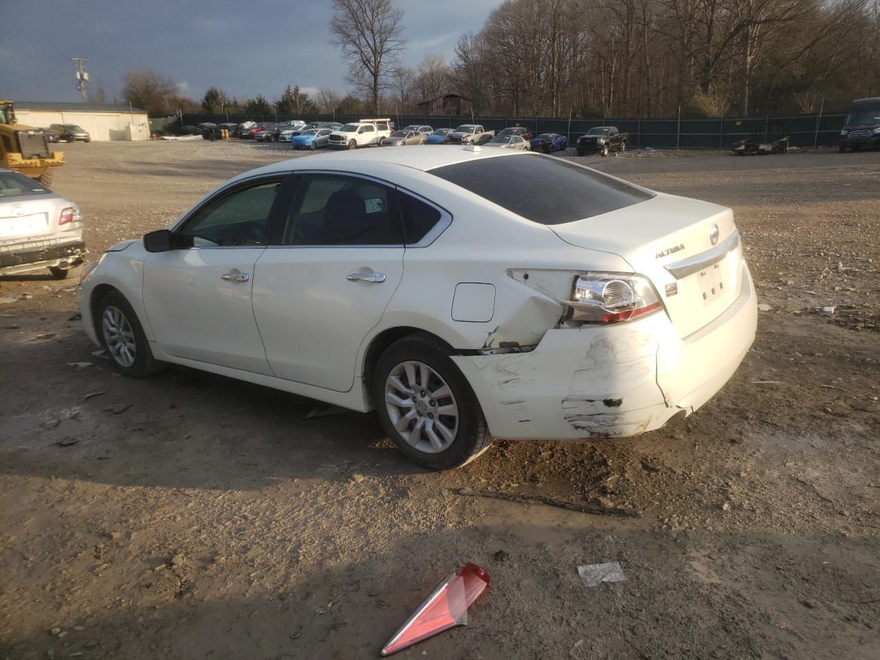 2015 Nissan Altima - Image 2