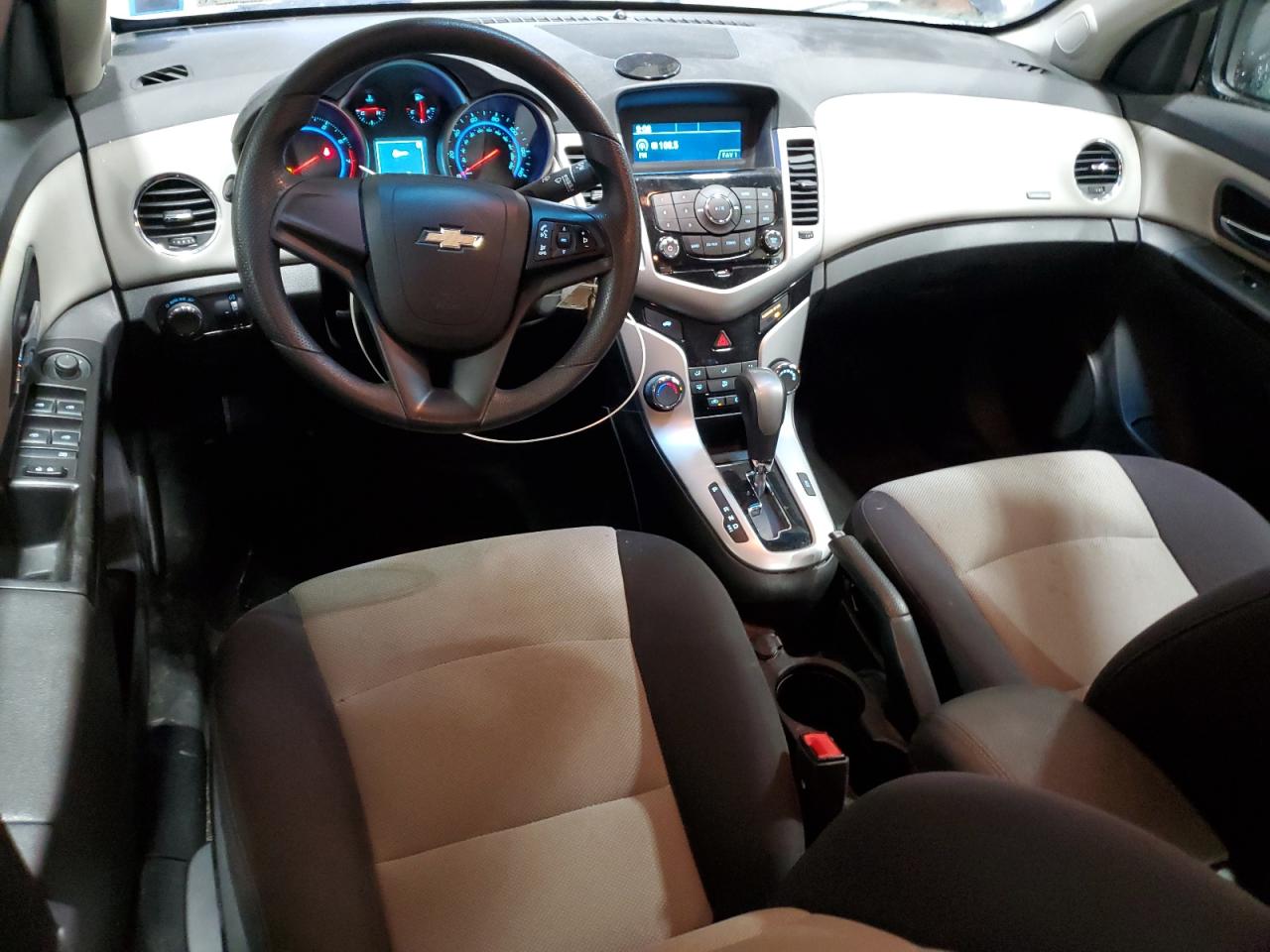 2015 Chevrolet Cruze - Image 8