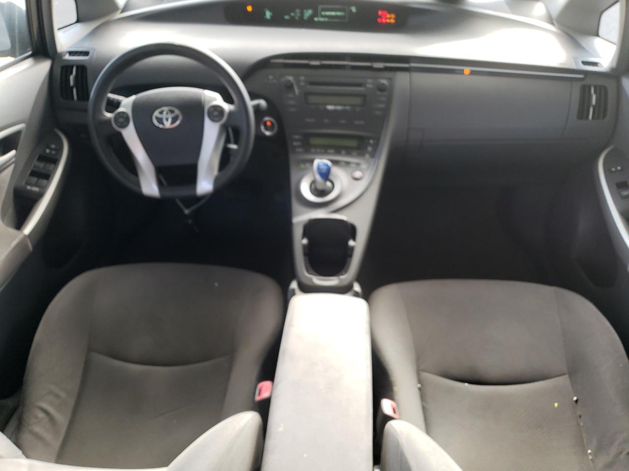 2011 Toyota Prius - Image 8