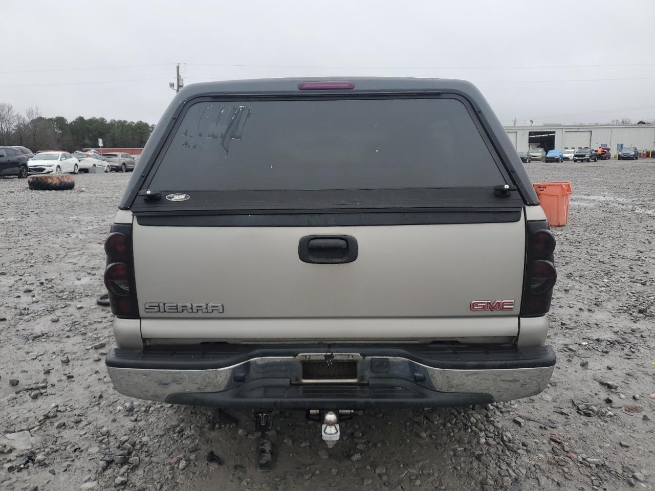 2004 GMC Sierra - Image 6