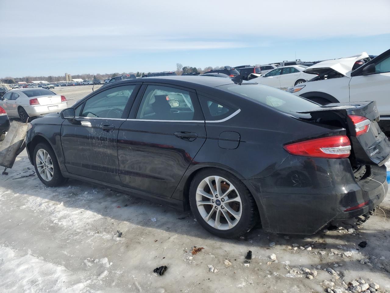 2020 Ford Fusion - Image 2
