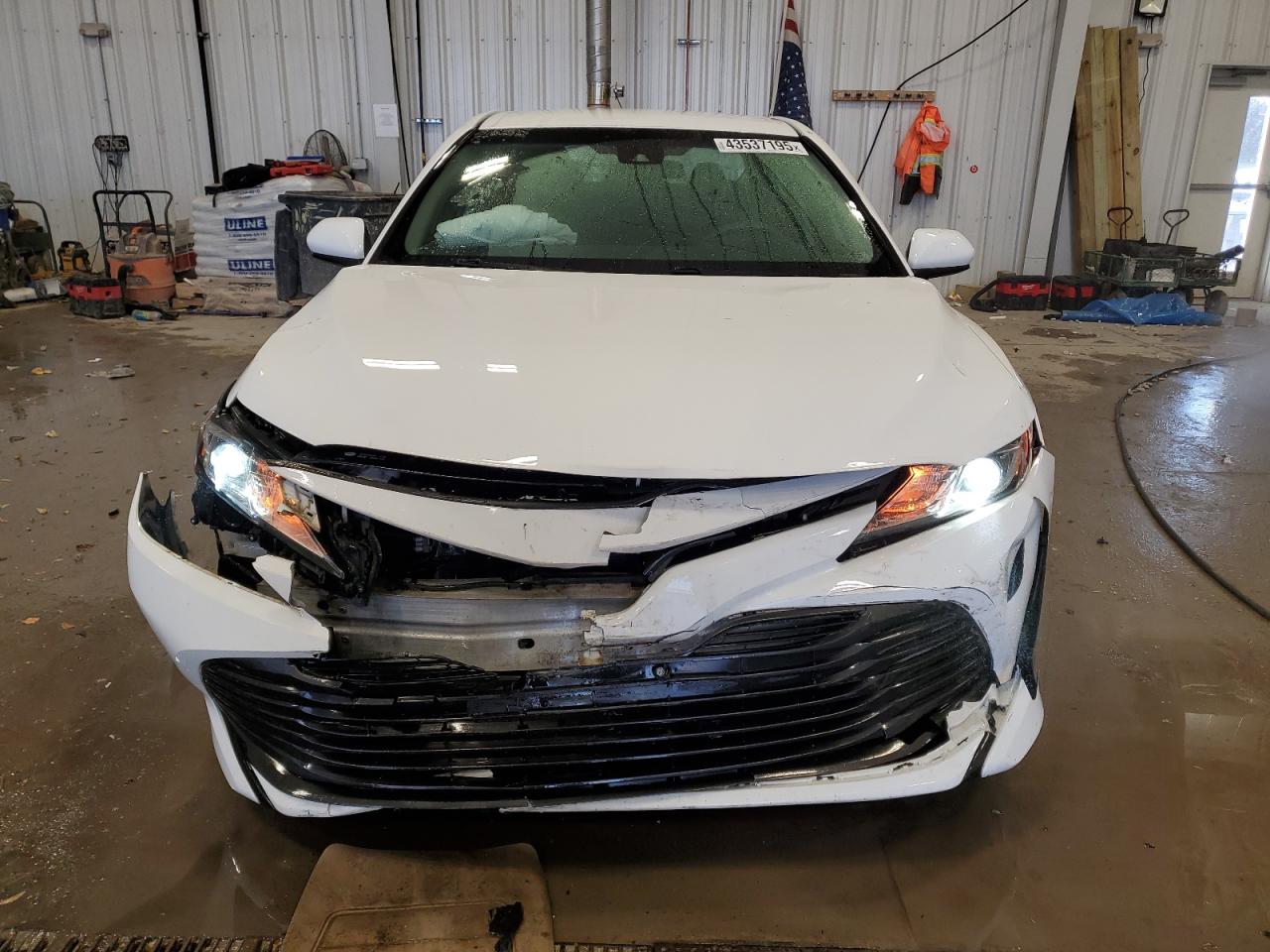 2018 Toyota Camry - Image 5