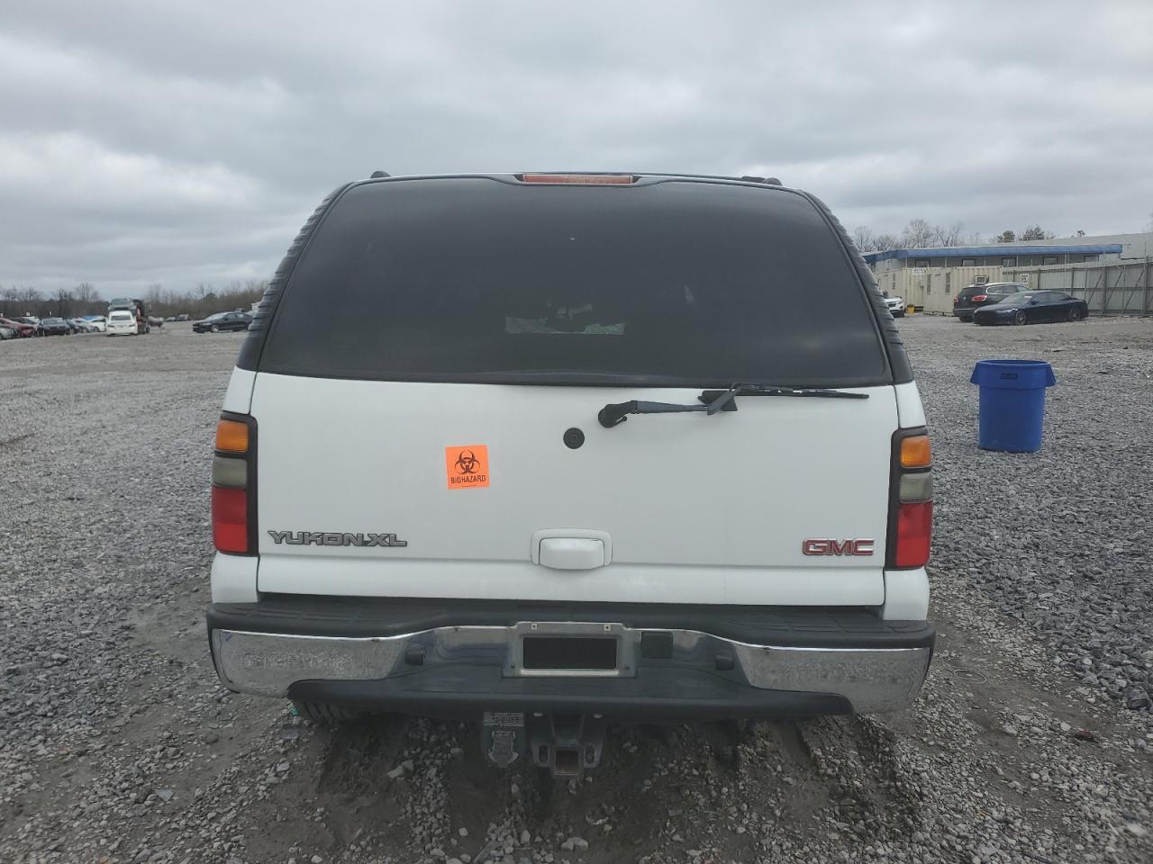 2005 GMC Yukon - Image 6