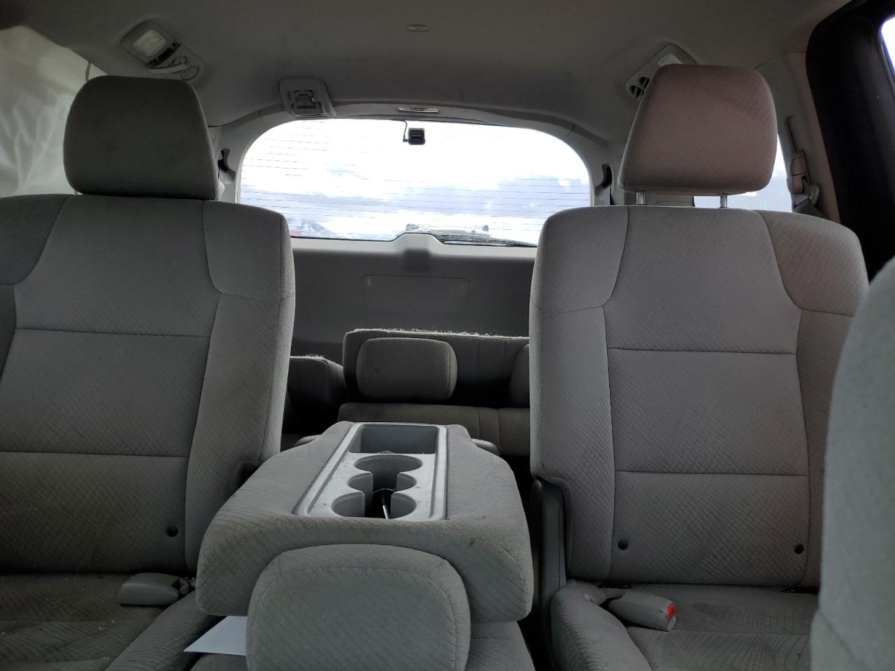 2015 Honda Odyssey - Image 10