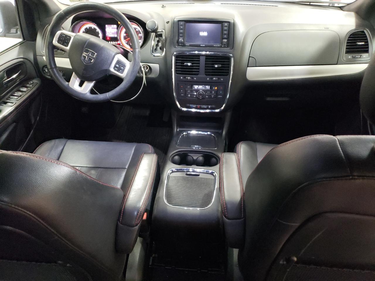 2019 Dodge Caravan - Image 8